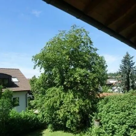 Апартаменты Ferienwohnung In Mit Grossem Garten Grafing bei Muenchen